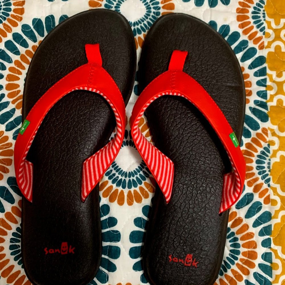 Sanuk Flip Flops